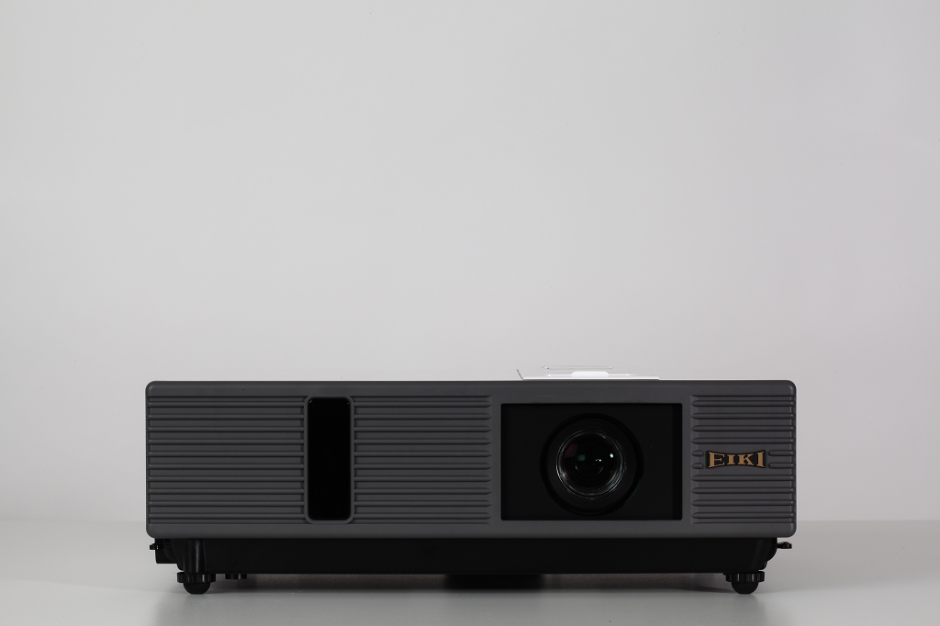Eiki LC-XNB4000N (front)